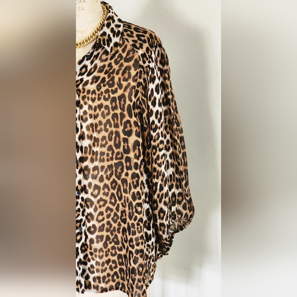 H&M Leopard Print Blouse in Brown and Black - Picture 5 of 11